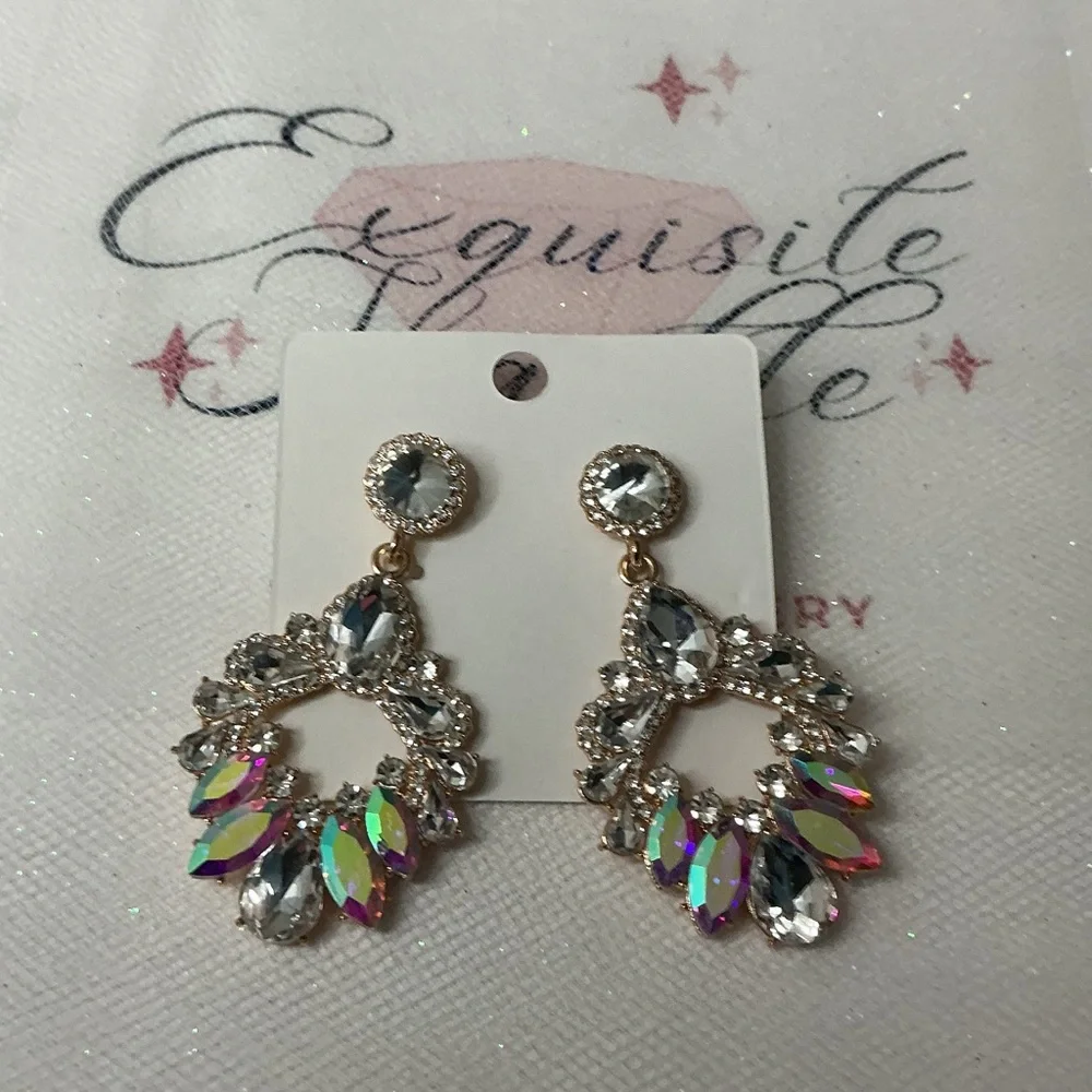 💖 Iridescent Aurora Borealis Crystal Drop Earrings